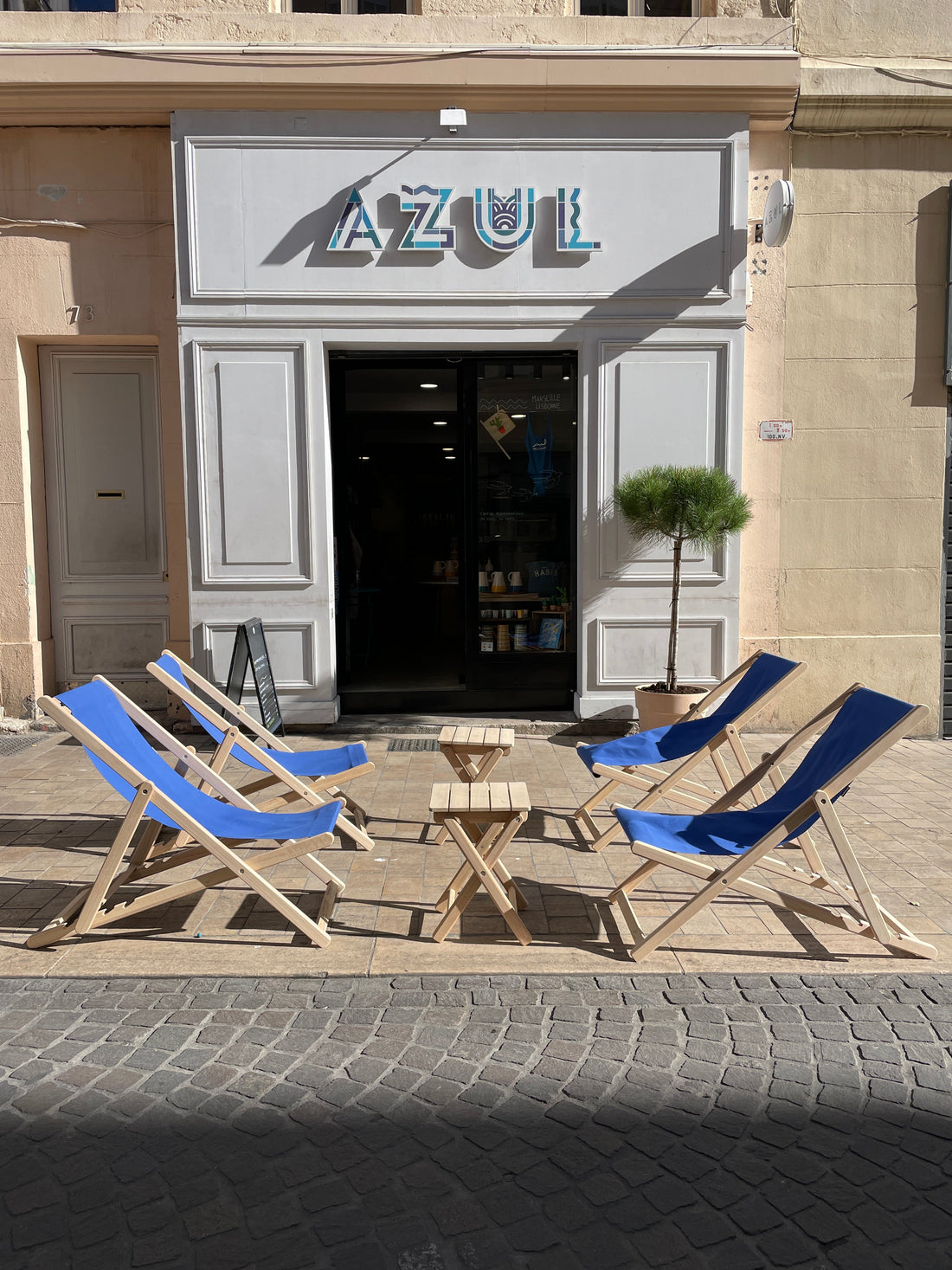 Inside O CACTUU – Our Retailer Community: Azul