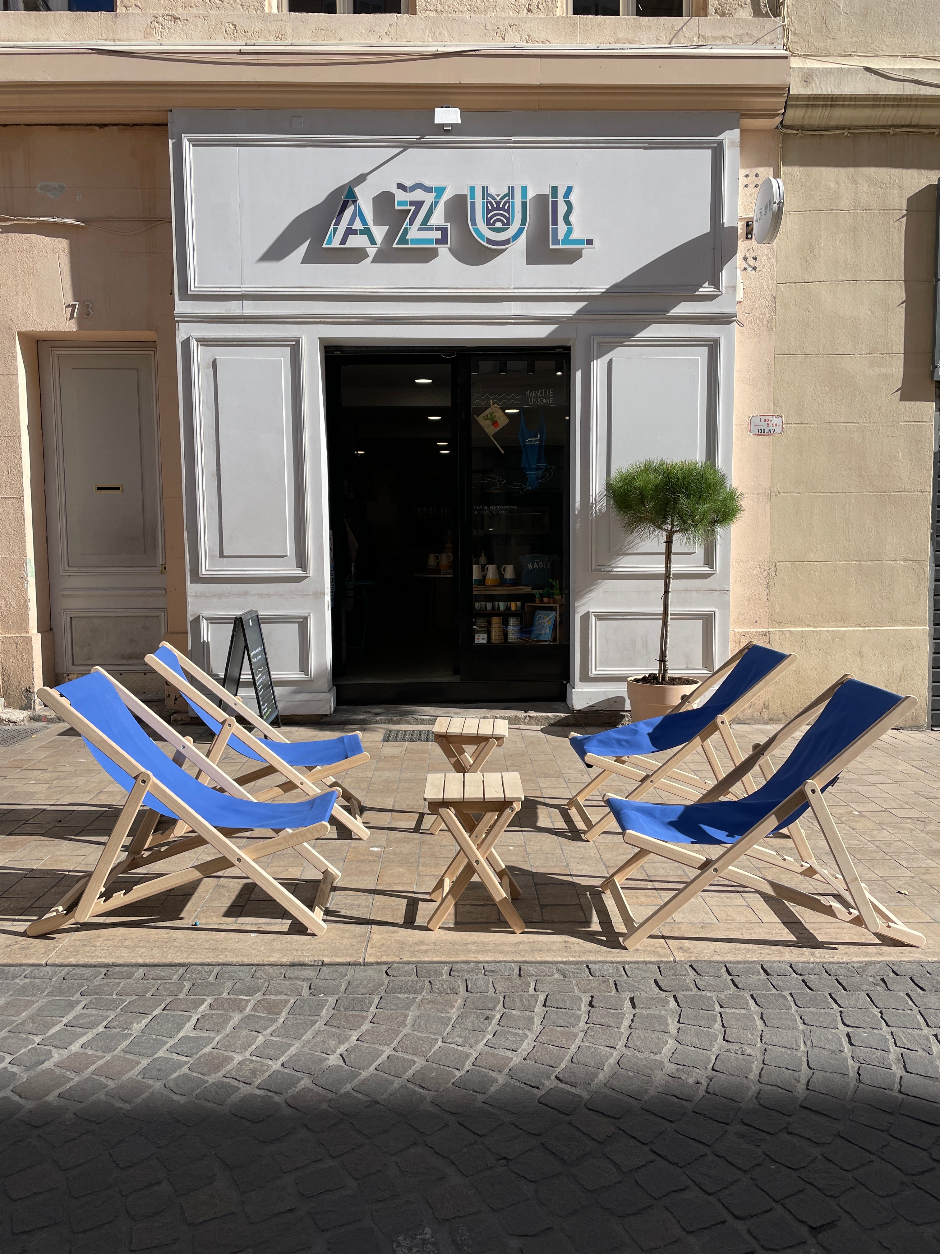Inside O CACTUU – Our Retailer Community: Azul