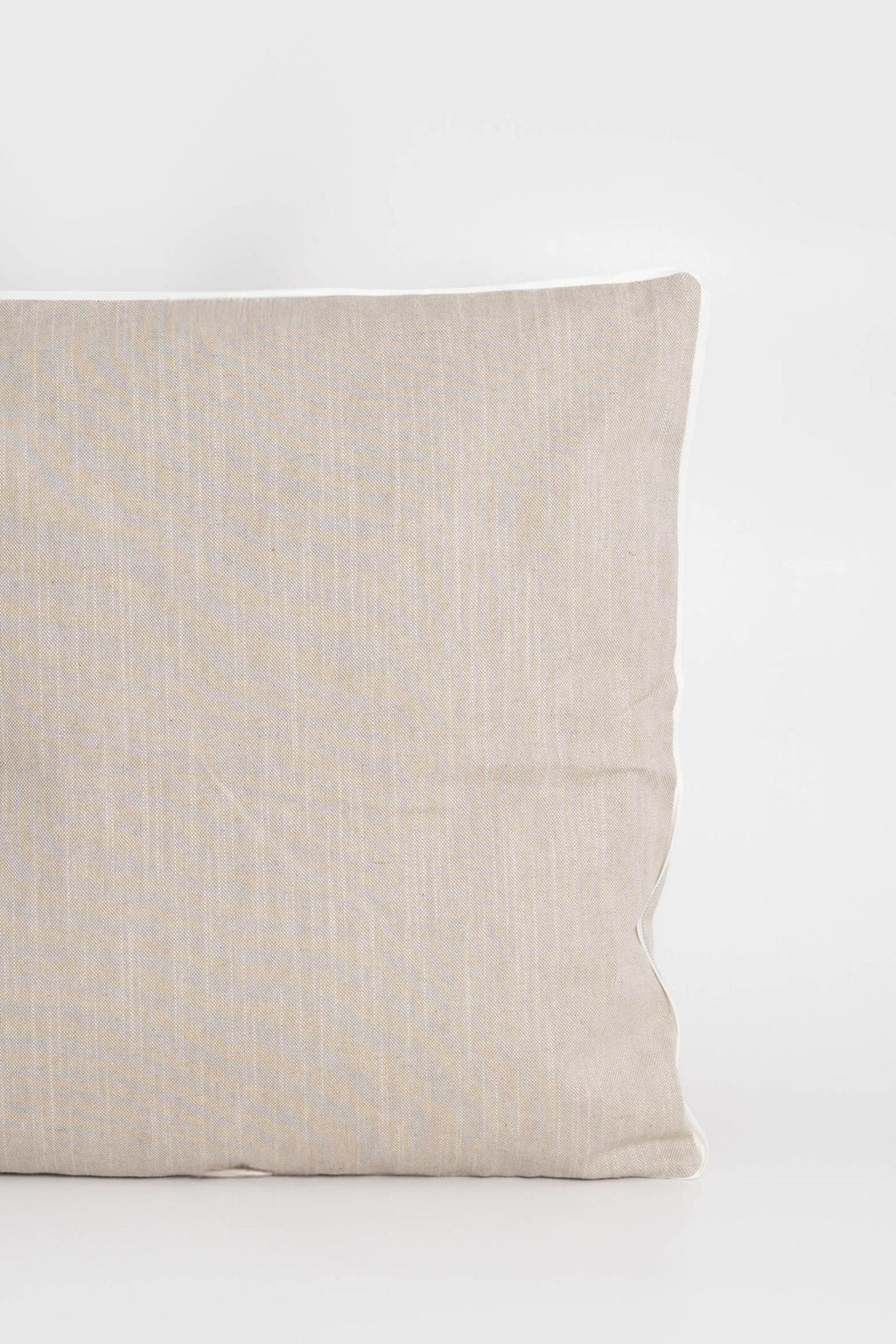 Cotton cushion cover with elegant white border detail, made from soft, durable fabric. Ideal for adding a minimalist and timeless design to your home decor.Made in Portugal.
