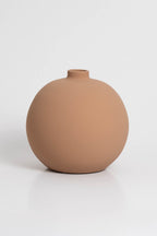 Blanc 03 Vase in peach, ceramic with a minimalist design, handmade in Portugal. Ideal for displaying flowers or as a standalone decorative vase.