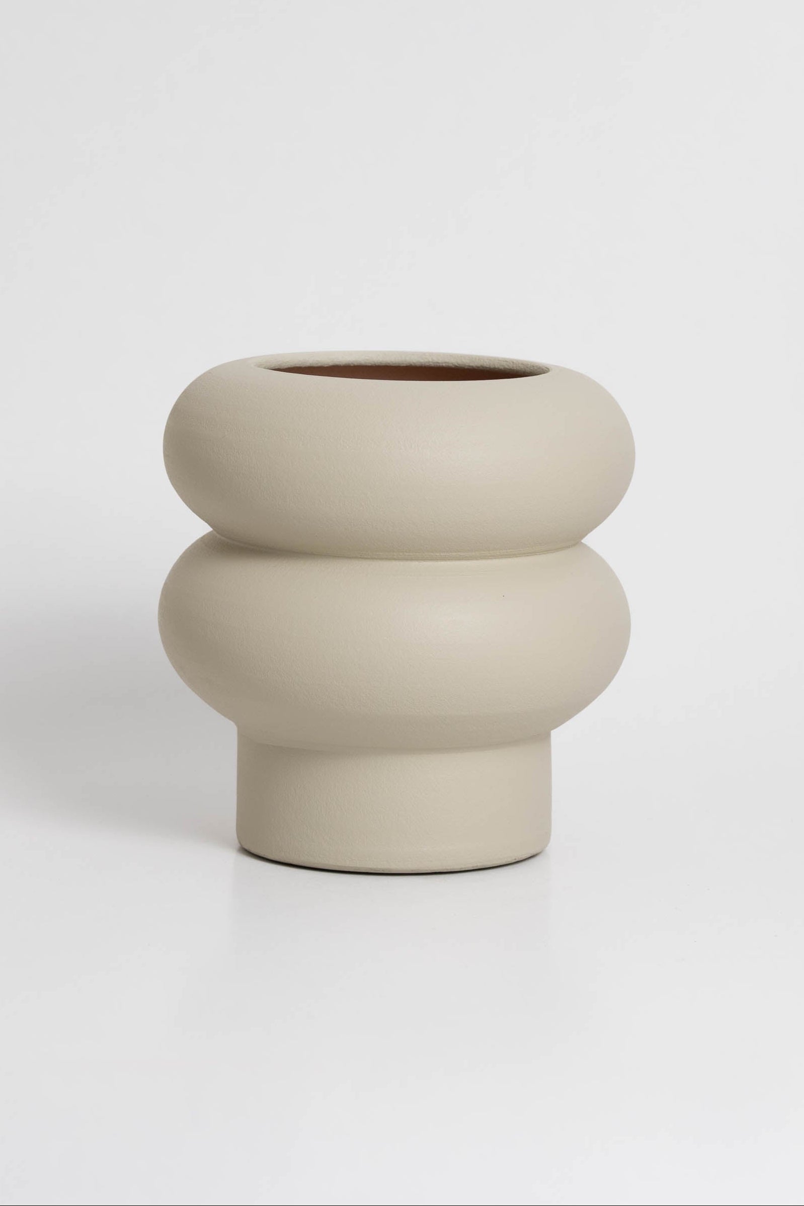 Ripple small vase in off white, ceramic with a minimalist design, handmade in Portugal. Ideal for displaying flowers or as a standalone decorative vase.