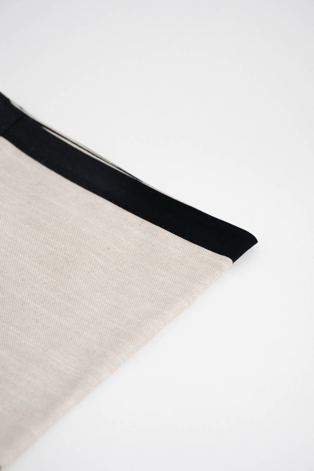 Individual de mesa com borda em contraste