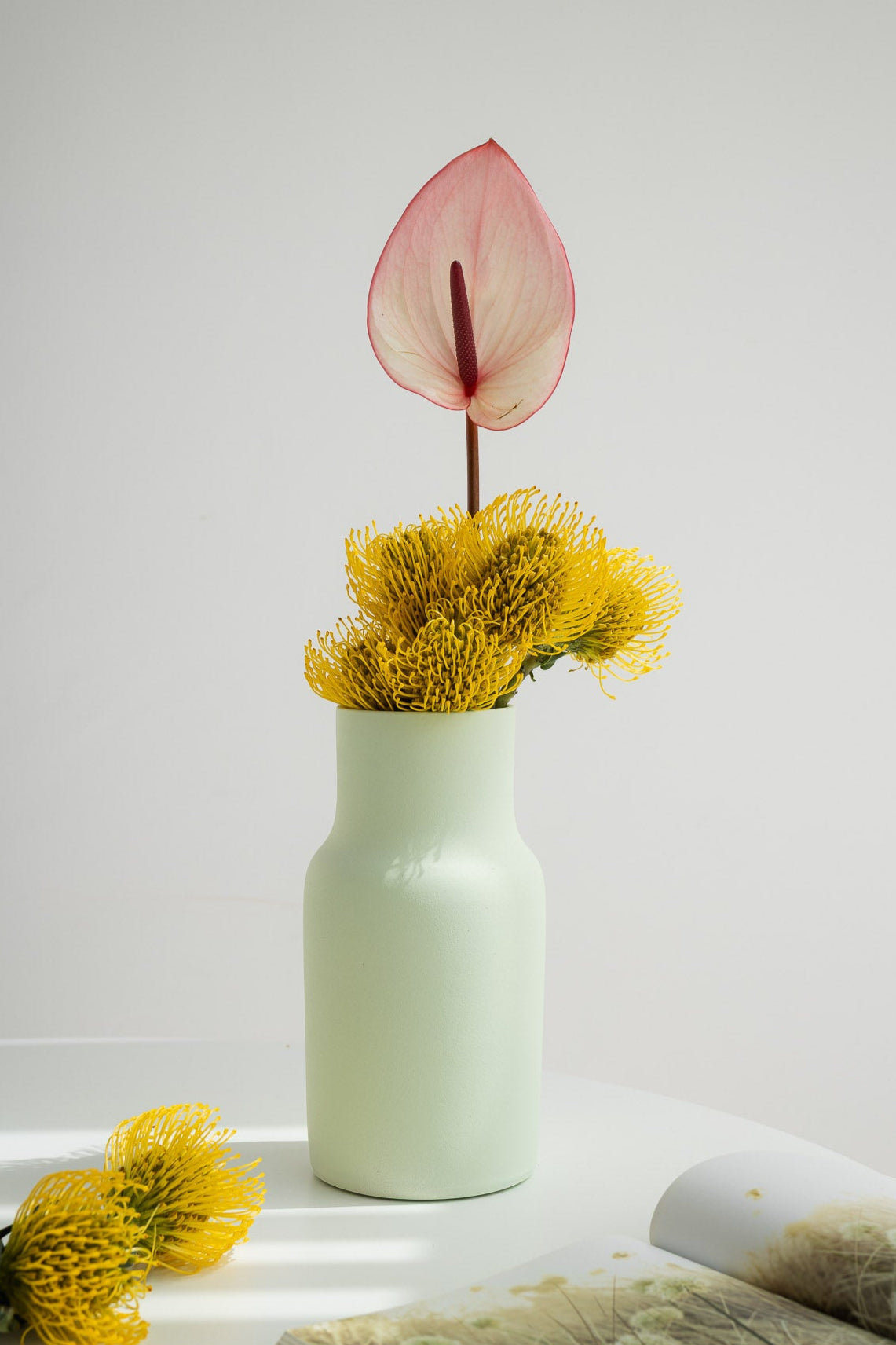Blanc 01 - Decorative Vase