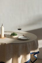 Toalha de mesa com borda em contraste