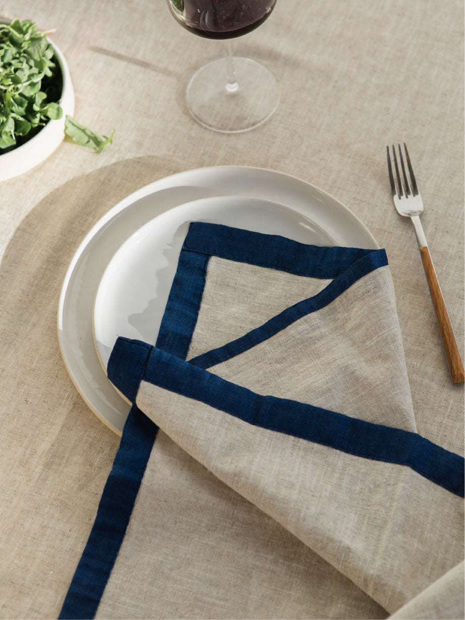 Chemin de table à bordure