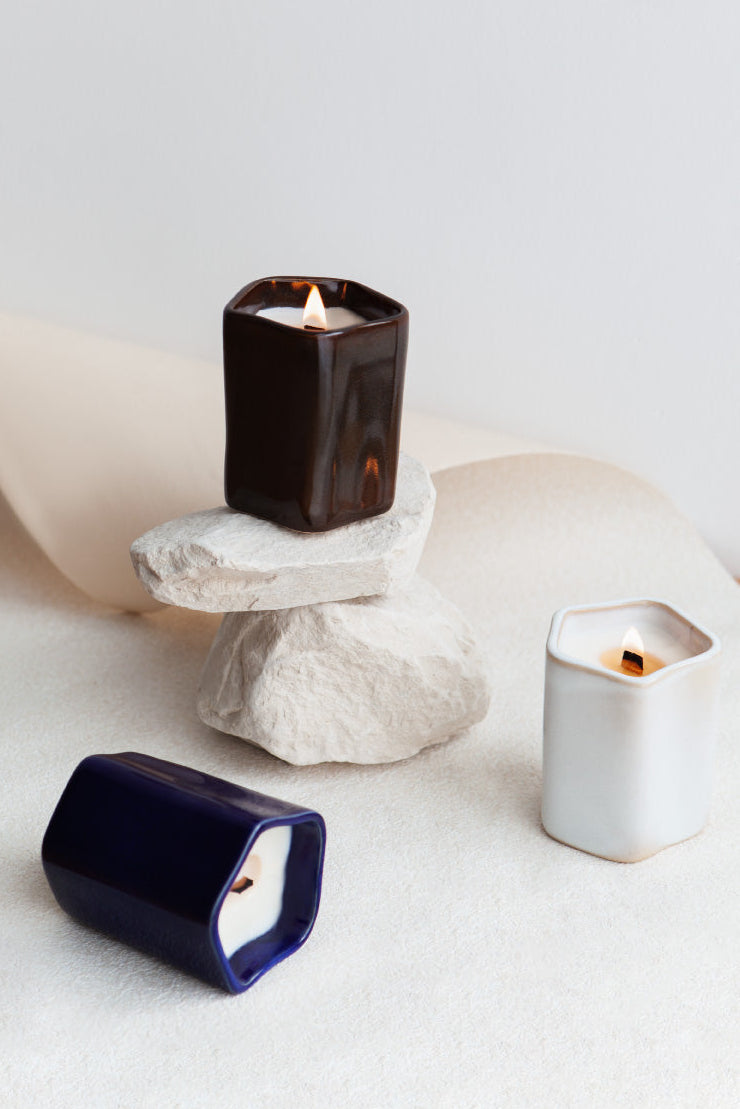 Handmade scented candles with 100% natural wax and a wick made from reused wood. fragrance will bring calm to your space.
This product is 100% Vegan and Cruelty-Free